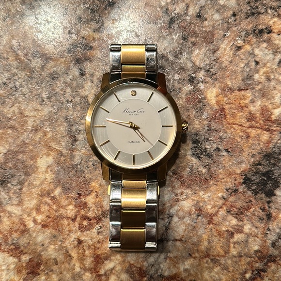 Kenneth Cole two tone gold and stainless steel - Picture 2 of 4